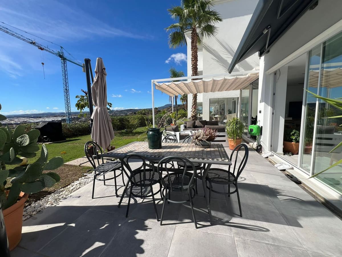 Ground Floor Apartment in Estepona — photo 5 of 10