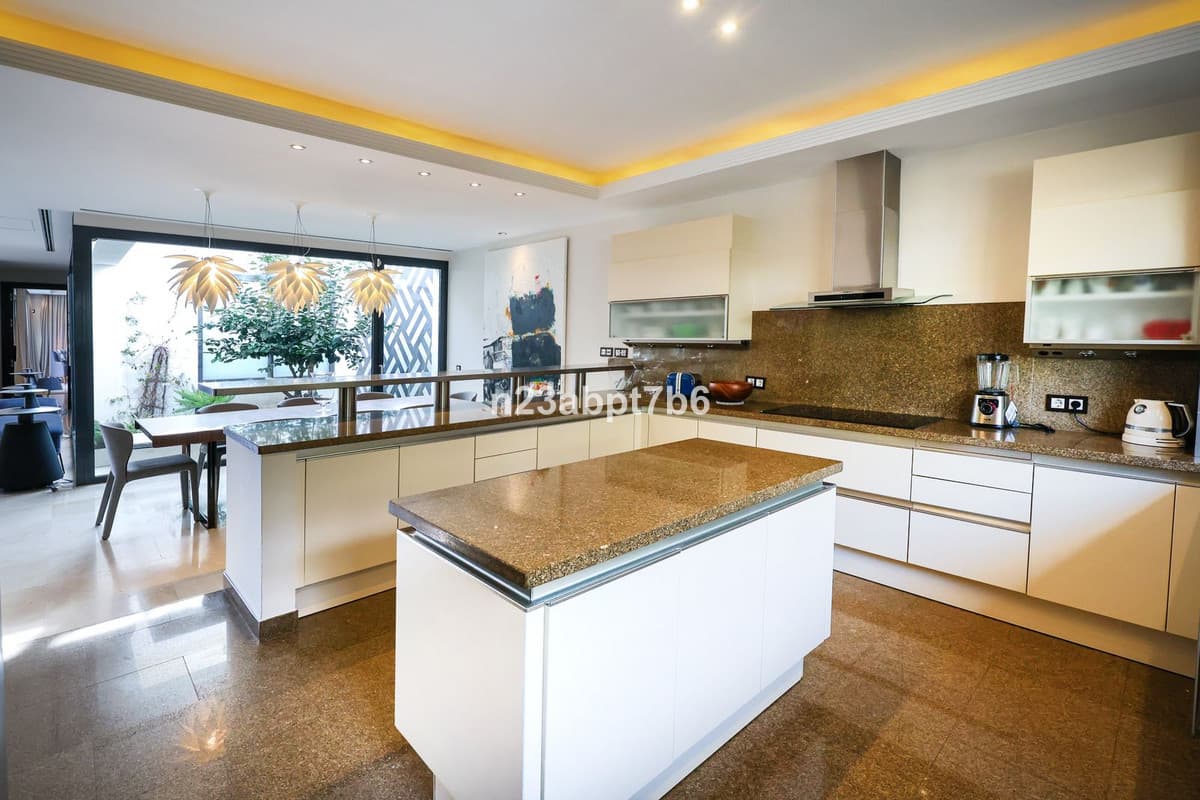 Detached Villa in Puerto Banús — photo 9 of 10