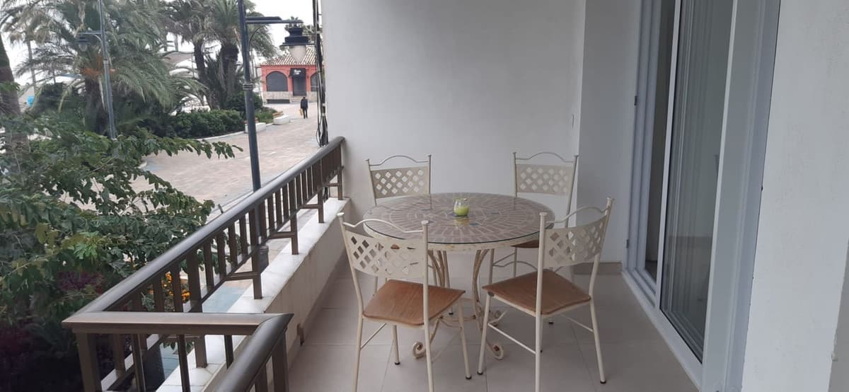 Middle Floor Apartment in Estepona — photo 2 of 10