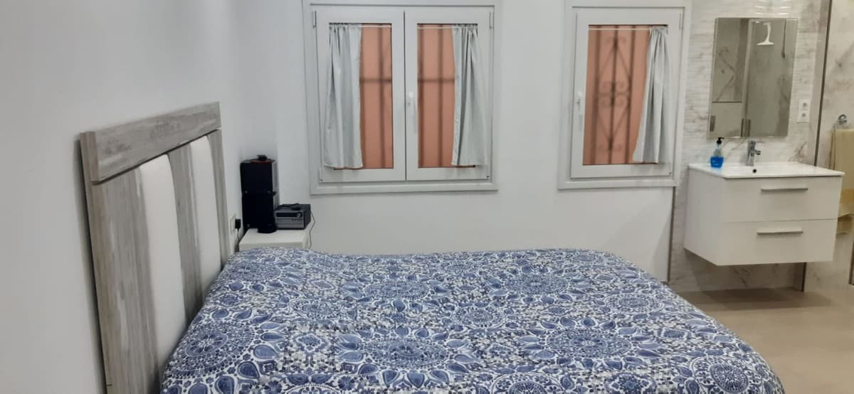 Middle Floor Apartment in Estepona — photo 6 of 10