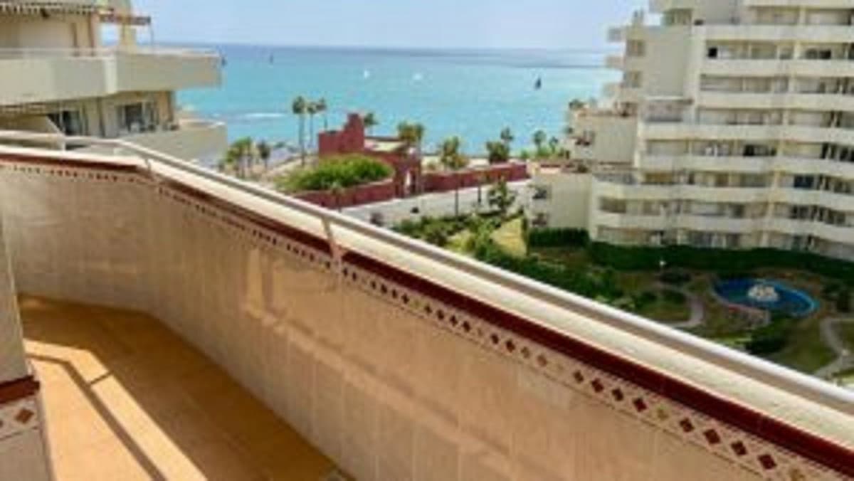 Middle Floor Apartment in Benalmadena — photo 9 of 10