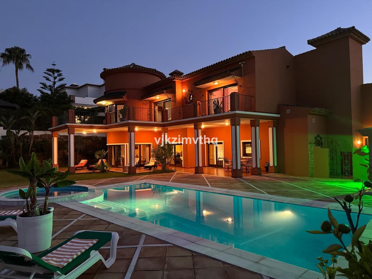 Detached Villa in Benahavís — photo 5 of 10
