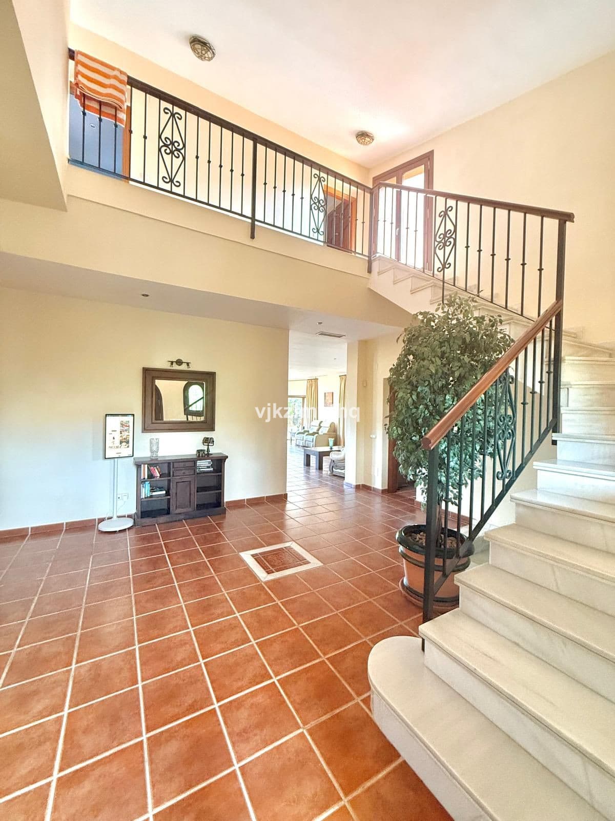 Detached Villa in Benahavís — photo 7 of 10