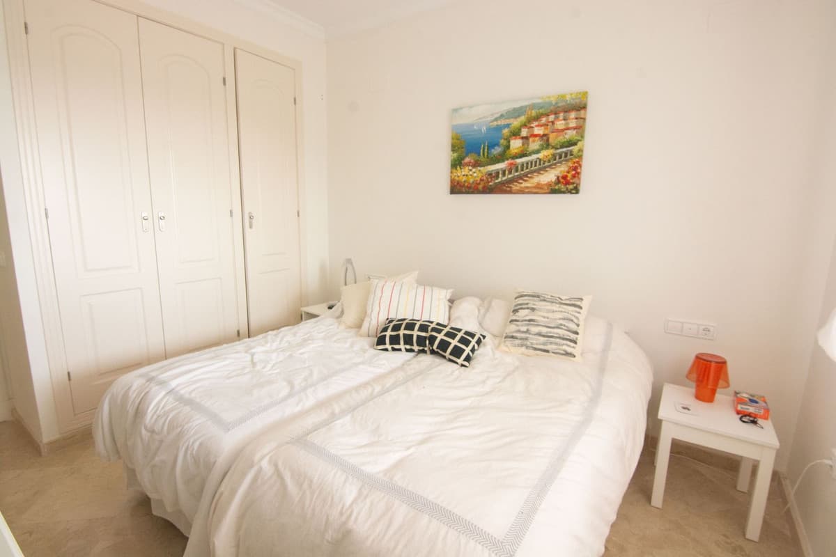 Middle Floor Apartment in La Mairena — photo 4 of 10