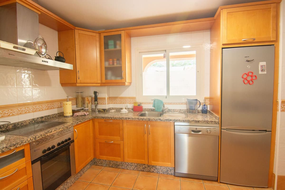Middle Floor Apartment in La Mairena — photo 5 of 10