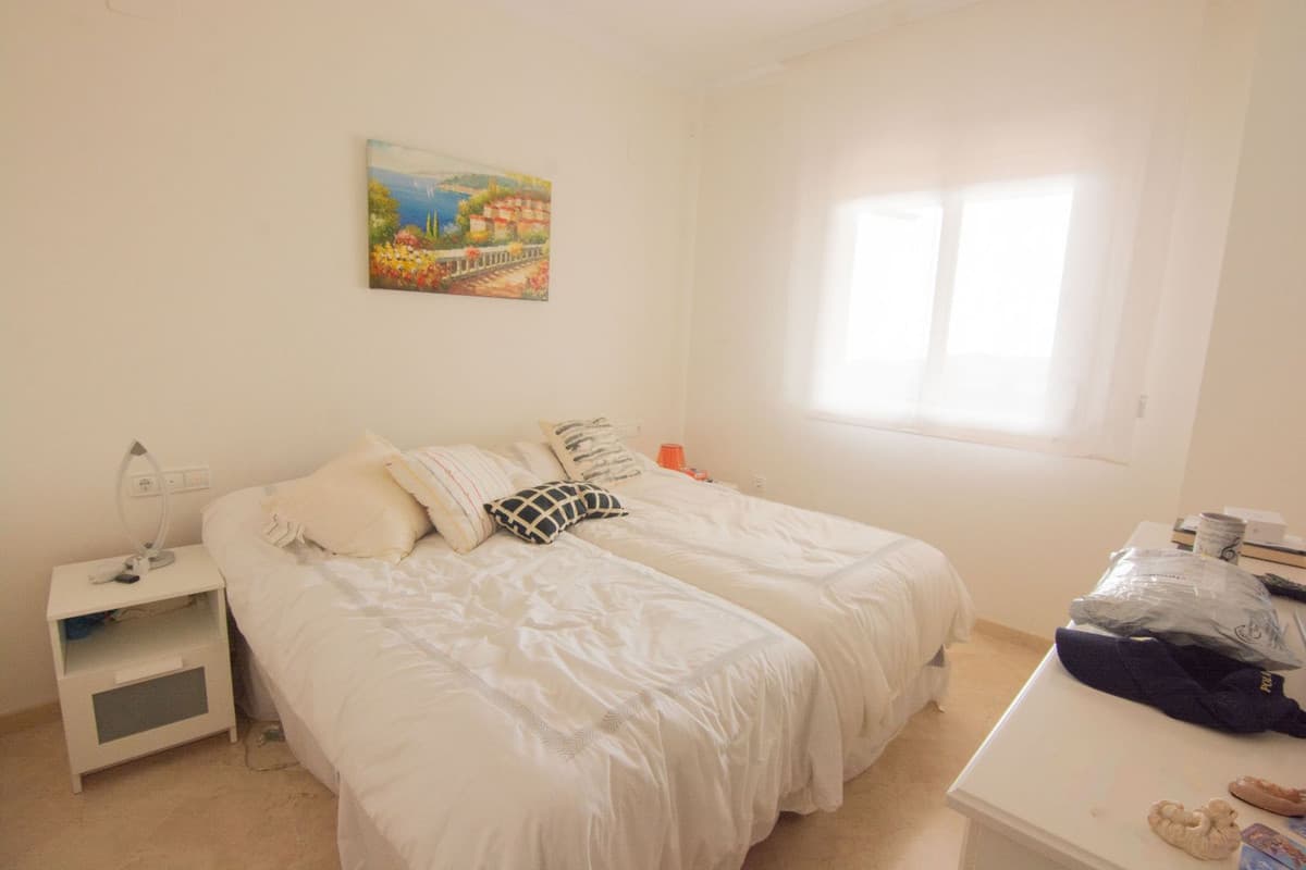 Middle Floor Apartment in La Mairena — photo 9 of 10