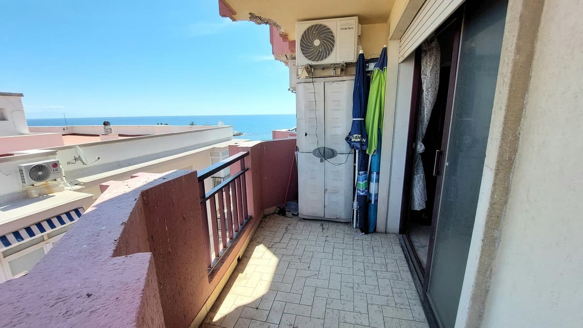 Middle Floor Apartment in Fuengirola — photo 2 of 10
