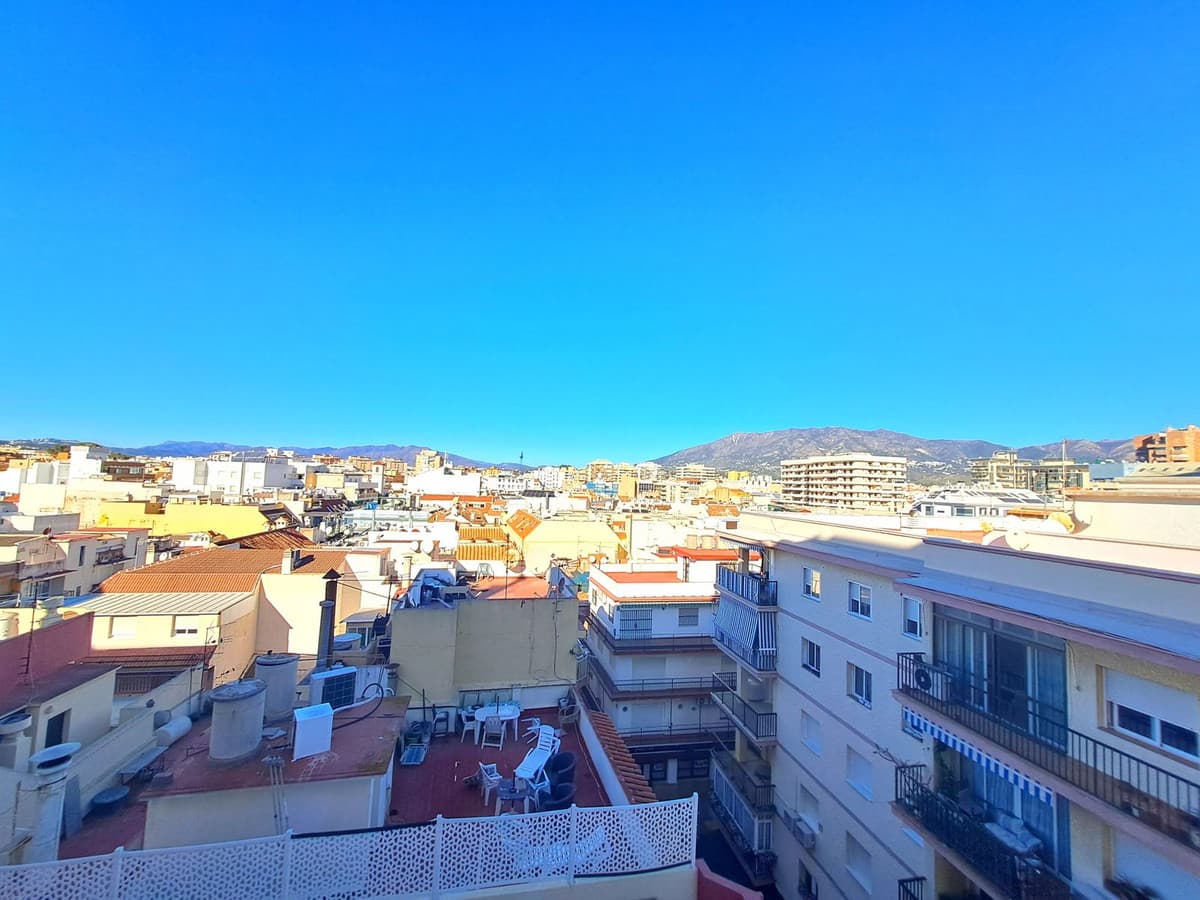 Middle Floor Apartment in Fuengirola — photo 8 of 10