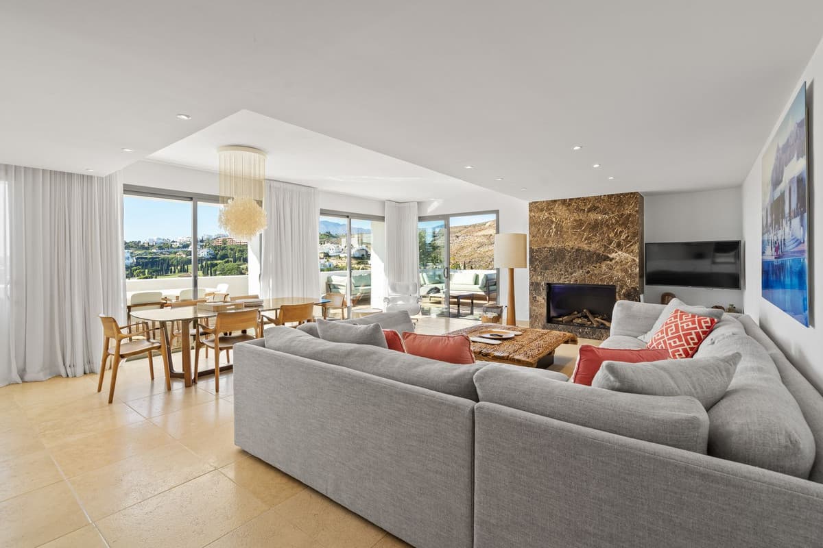 Penthouse Duplex in Los Flamingos — photo 1 of 10