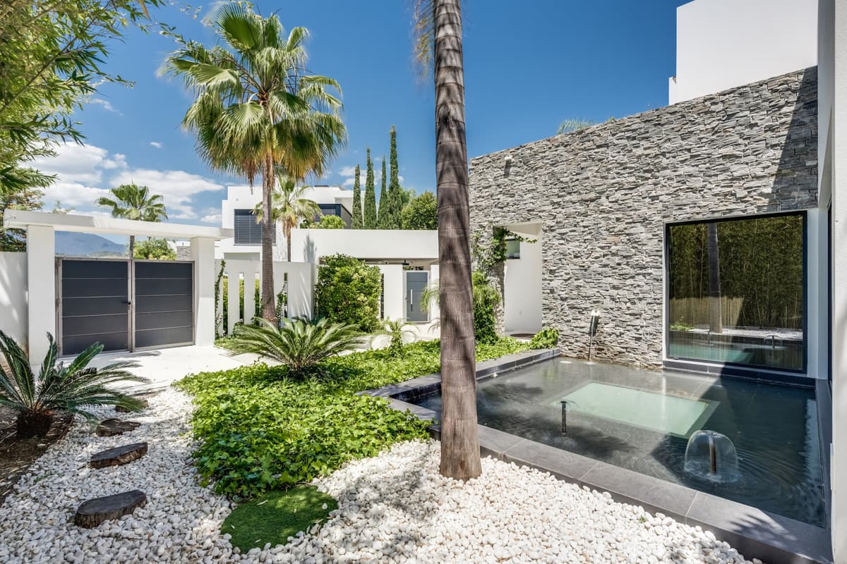 Detached Villa in The Golden Mile — photo 7 of 10