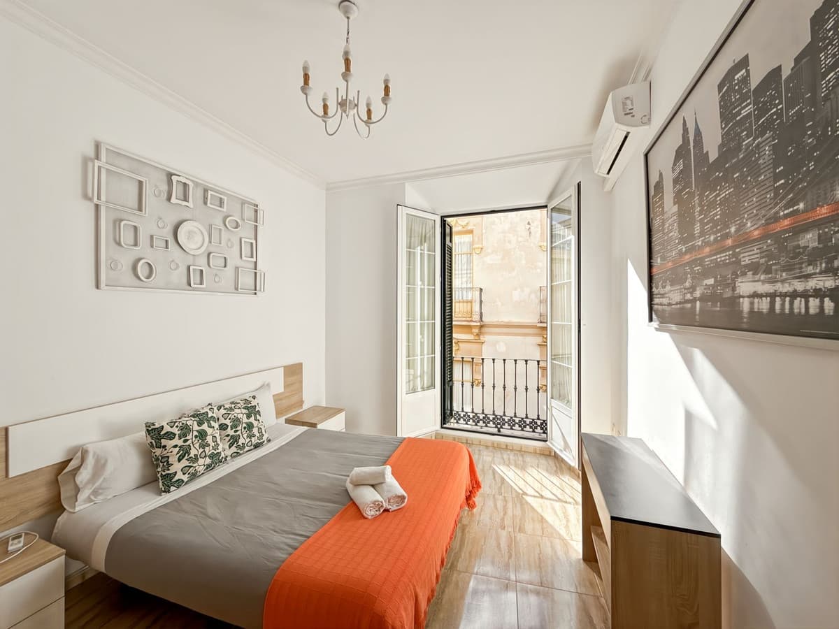 Middle Floor Apartment in Centro Histórico — photo 4 of 10