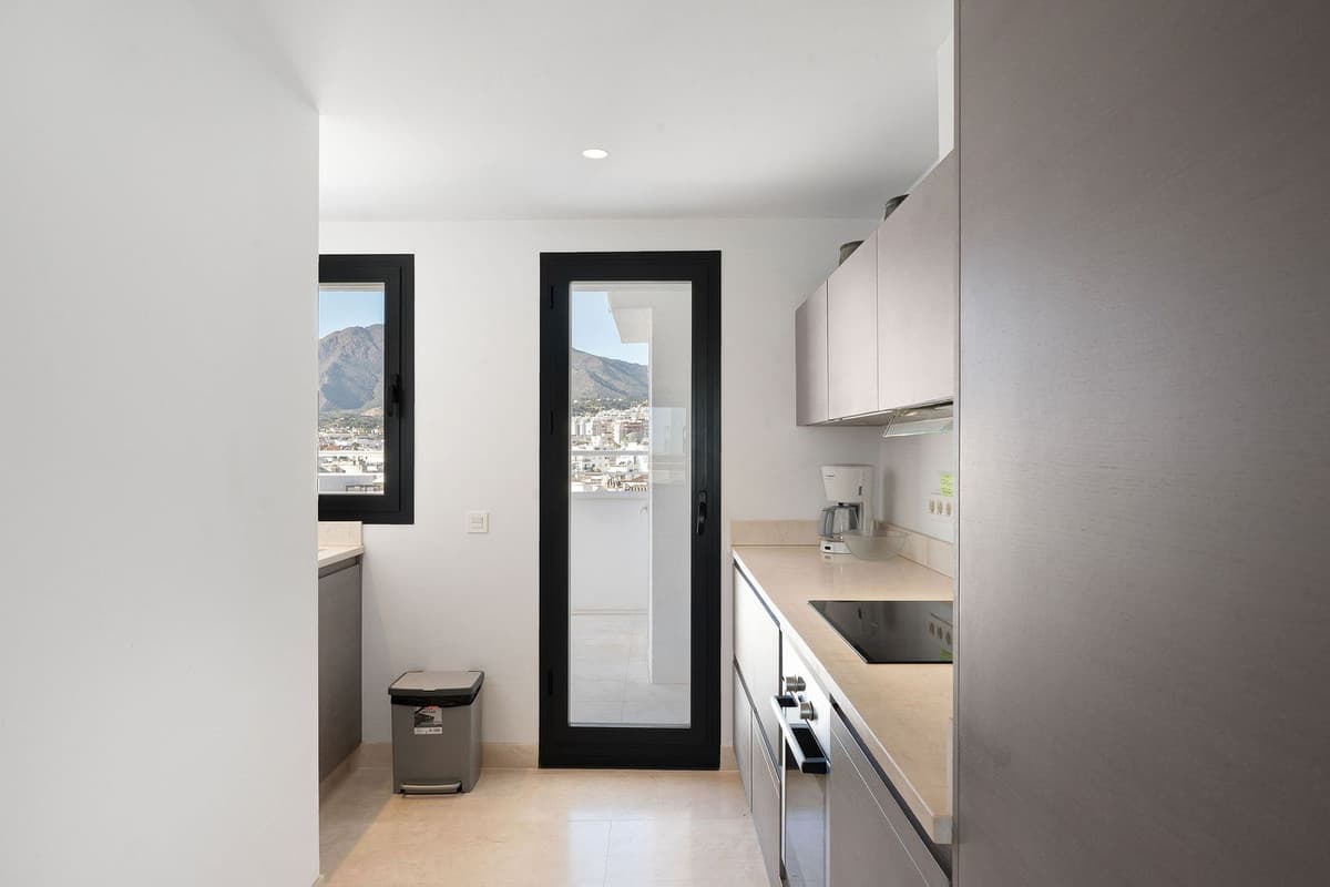 Penthouse in Estepona — photo 7 of 10