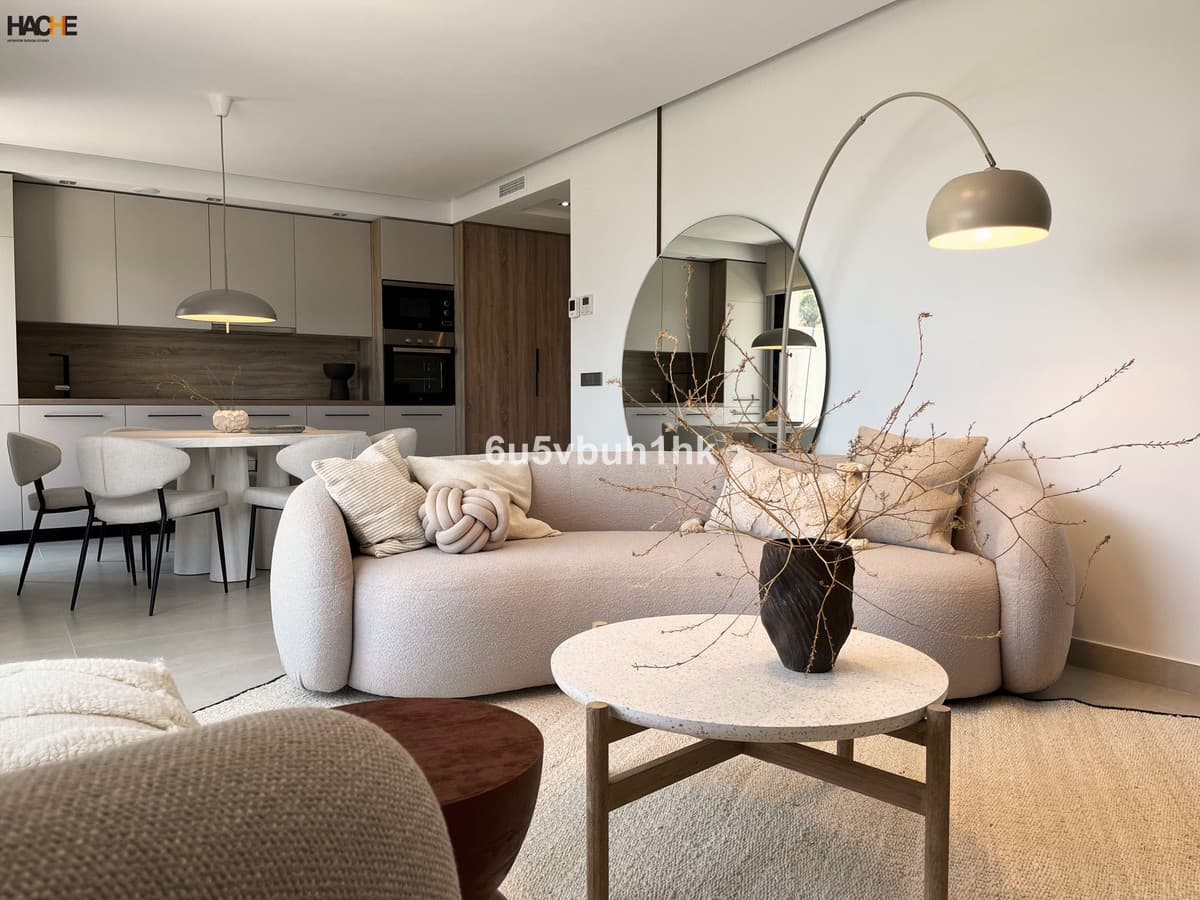 Penthouse in La Quinta — photo 3 of 10