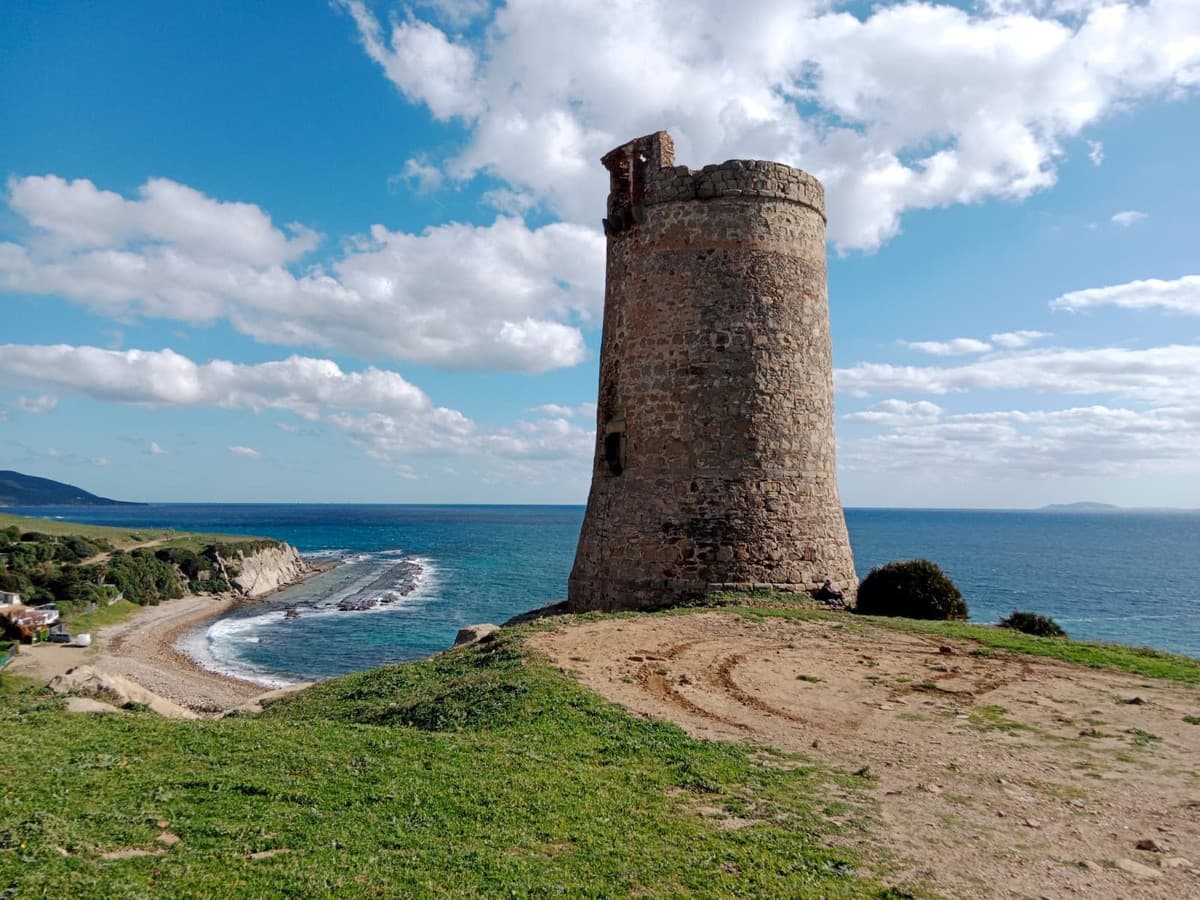 Land with Ruin in Manilva — photo 1 of 10