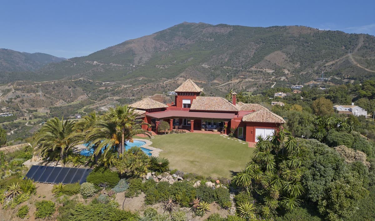 Detached Villa in La Zagaleta — photo 1 of 7