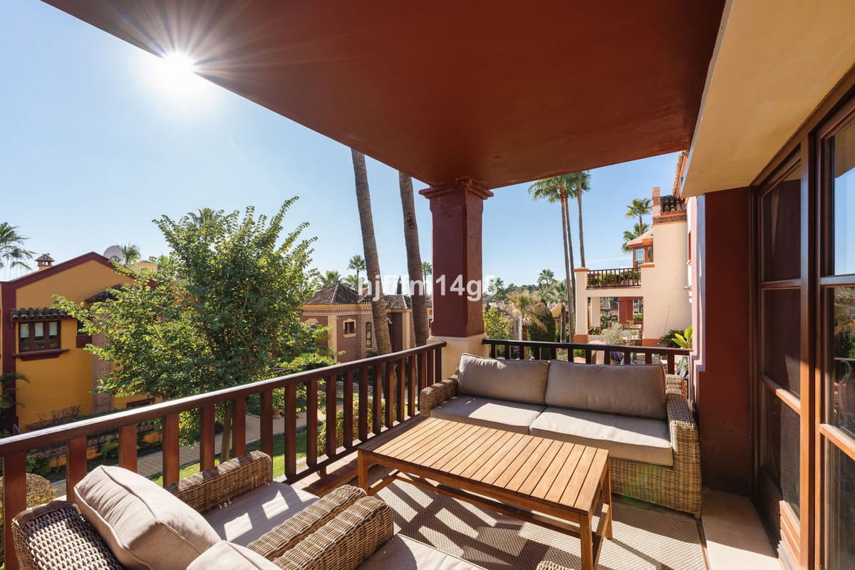 Detached Villa in The Golden Mile — photo 3 of 10