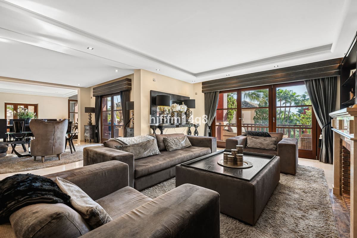 Detached Villa in The Golden Mile — photo 6 of 10