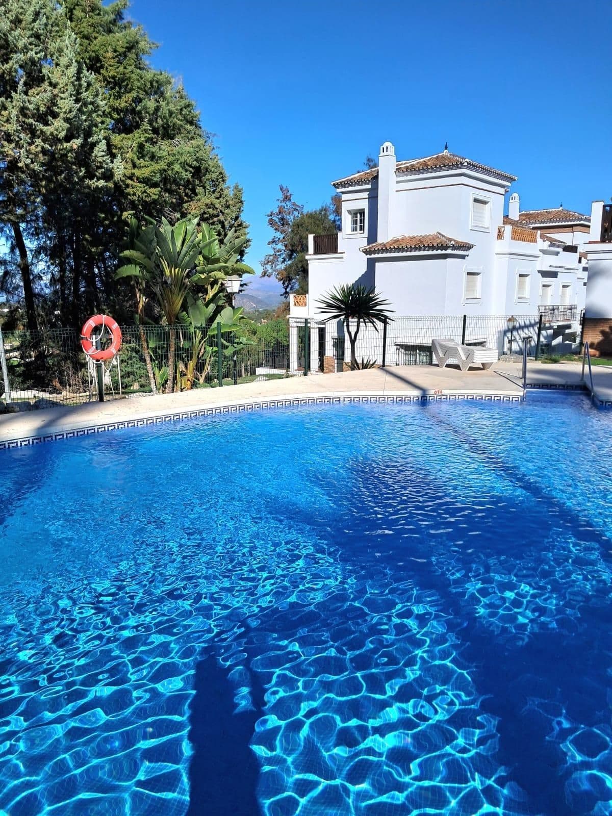 Townhouse in Alhaurín de la Torre — photo 1 of 10