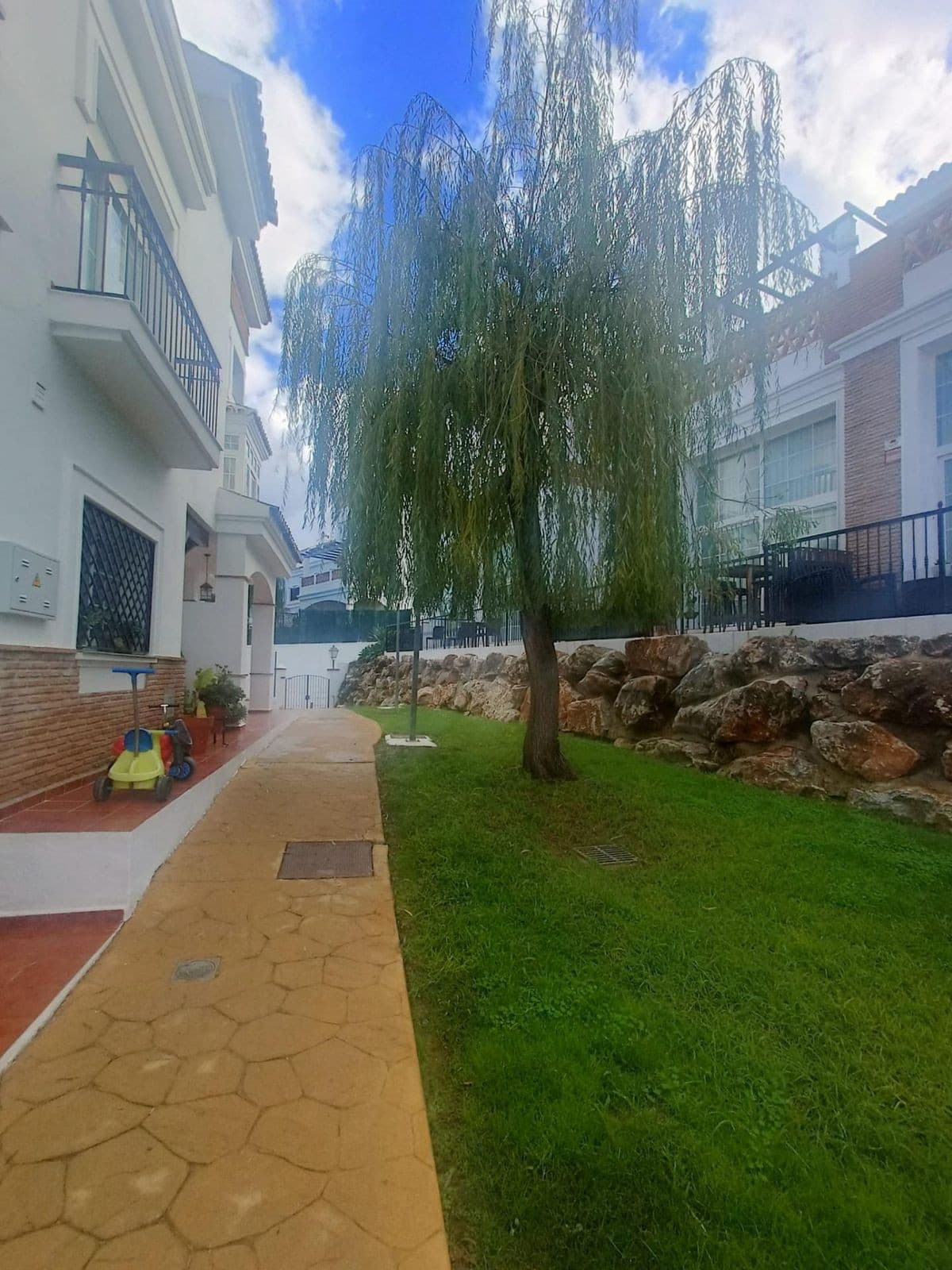 Townhouse in Alhaurín de la Torre — photo 2 of 10