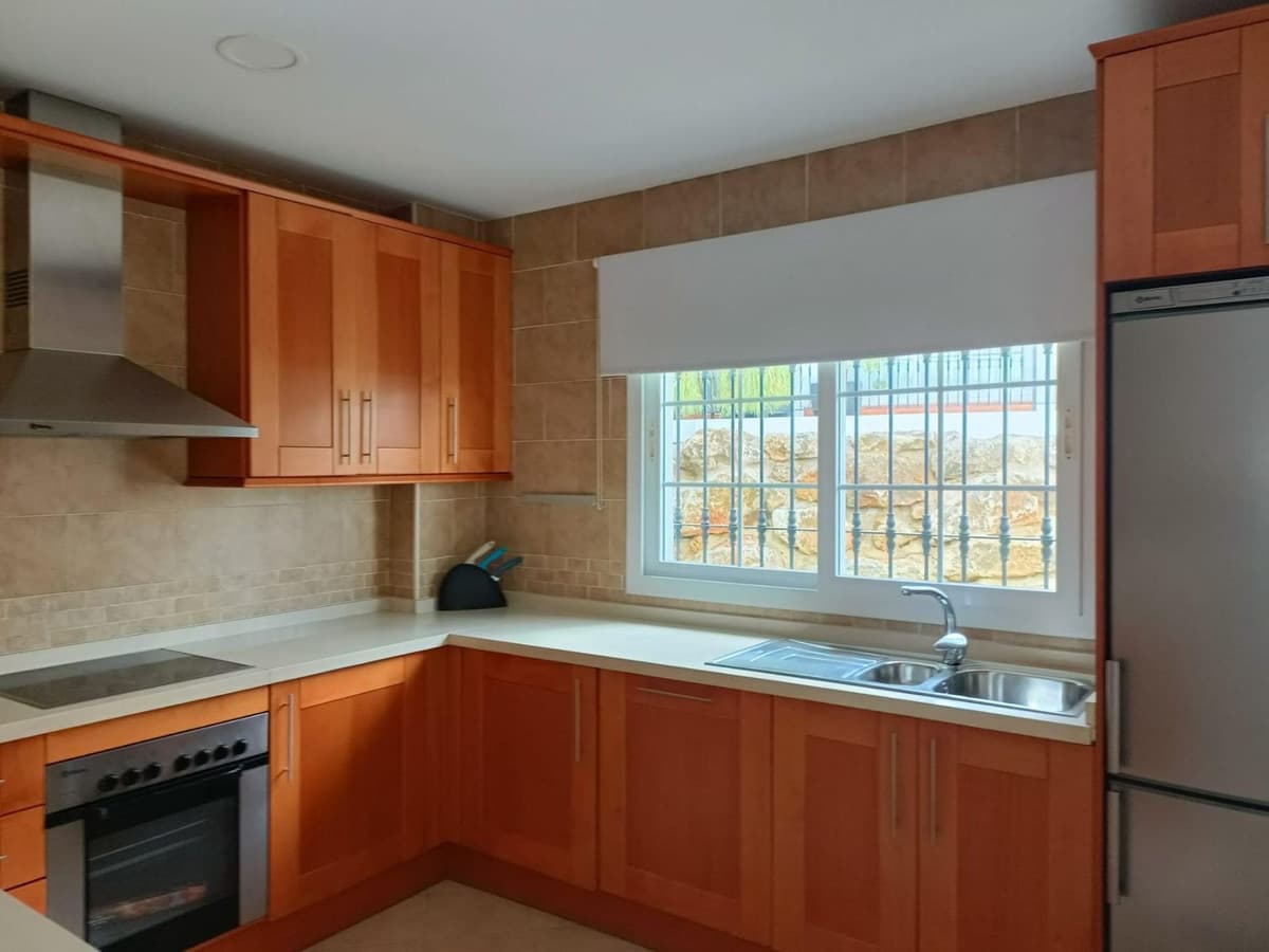 Townhouse in Alhaurín de la Torre — photo 5 of 10
