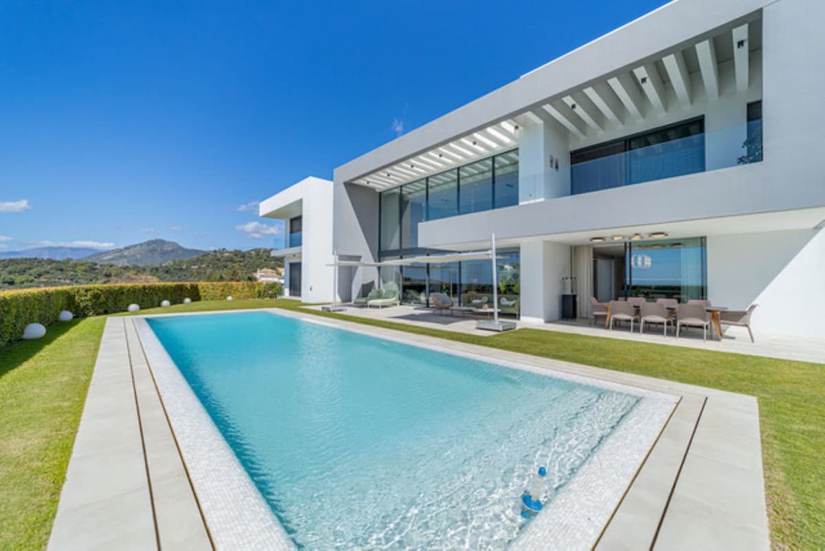 Detached Villa in Los Arqueros — photo 1 of 10