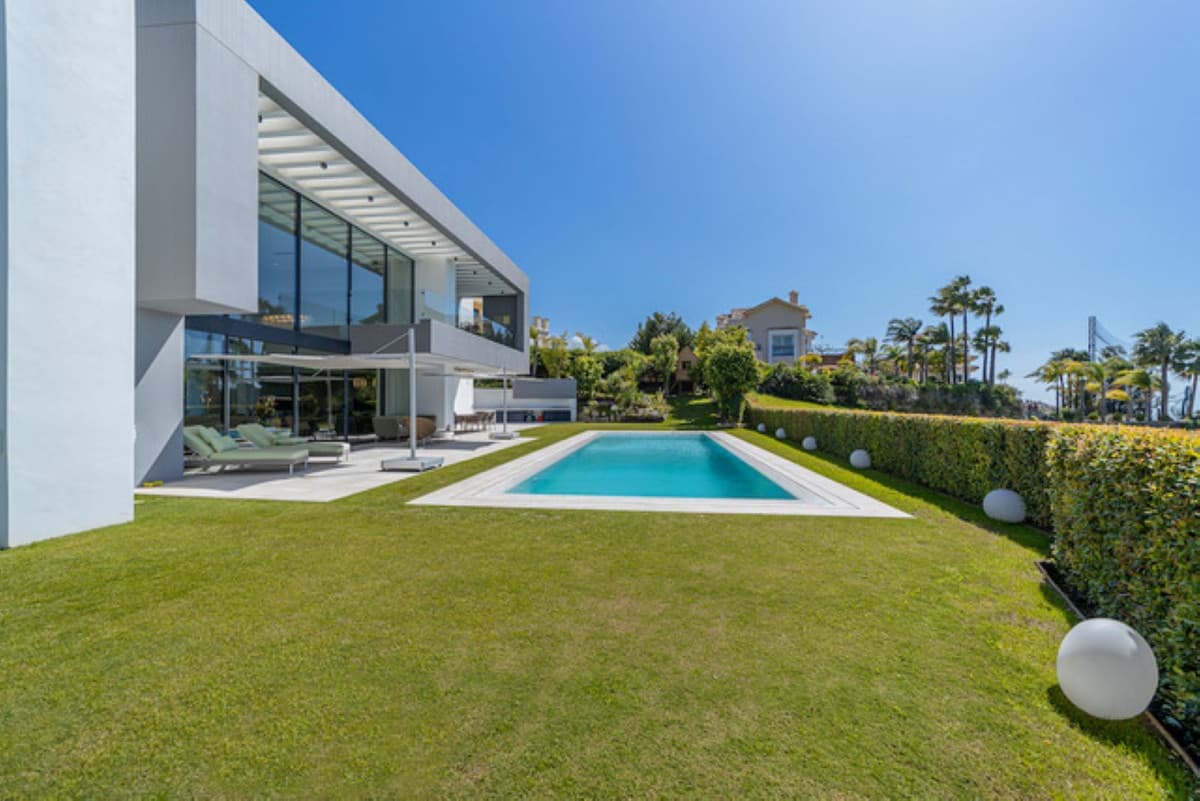 Detached Villa in Los Arqueros — photo 2 of 10