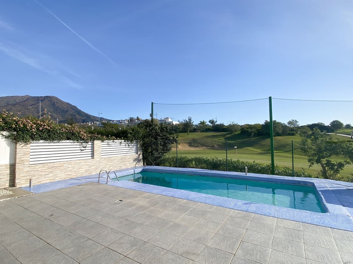 Semi-Detached House in Valle Romano — photo 1 of 10