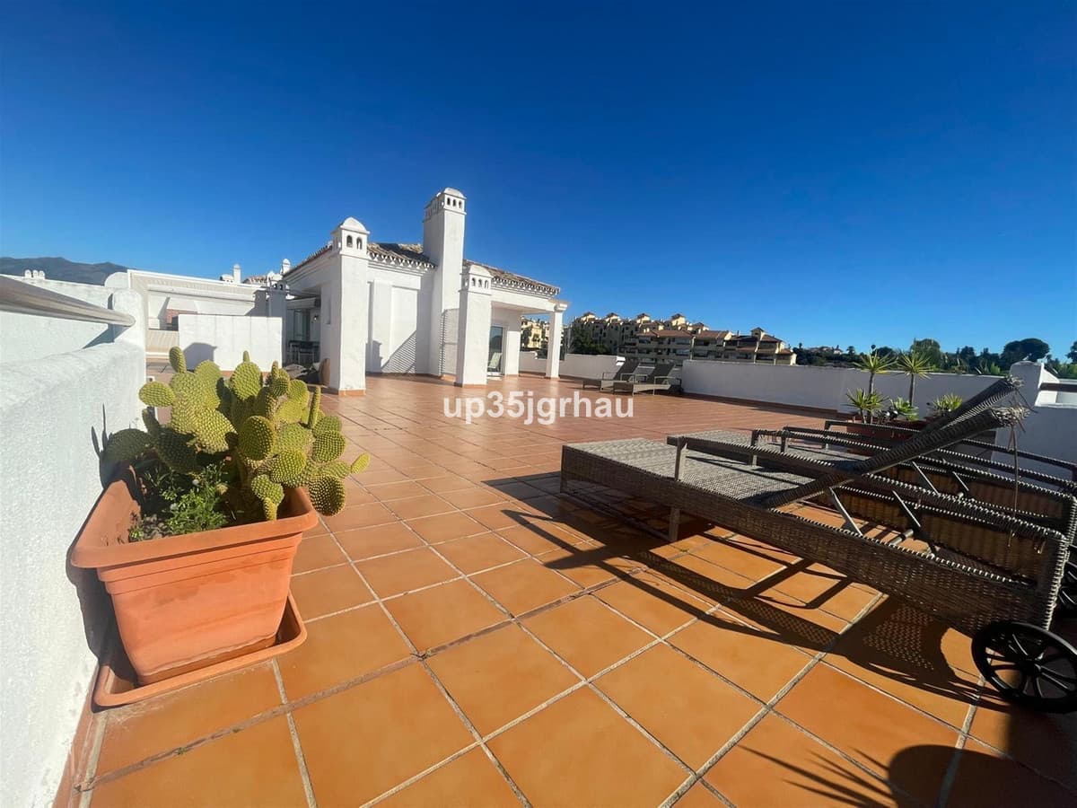 Penthouse in Estepona — photo 3 of 10