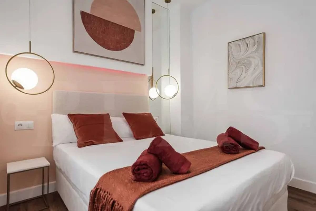 Middle Floor Apartment in Málaga Centro — photo 6 of 10