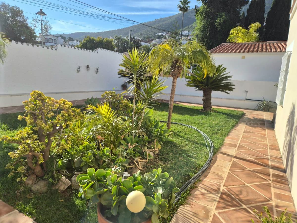 Detached Villa in Alhaurín de la Torre — photo 4 of 10