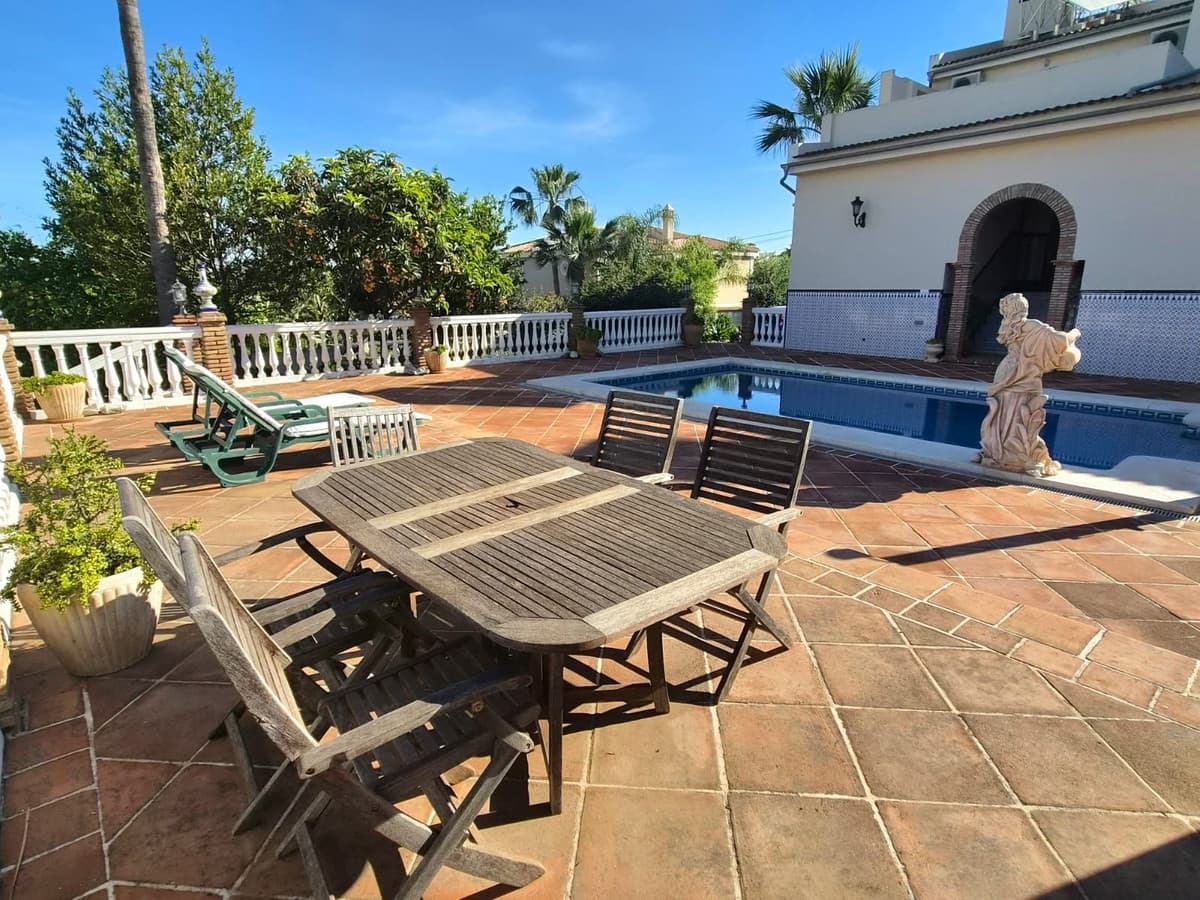 Detached Villa in Alhaurín de la Torre — photo 5 of 10