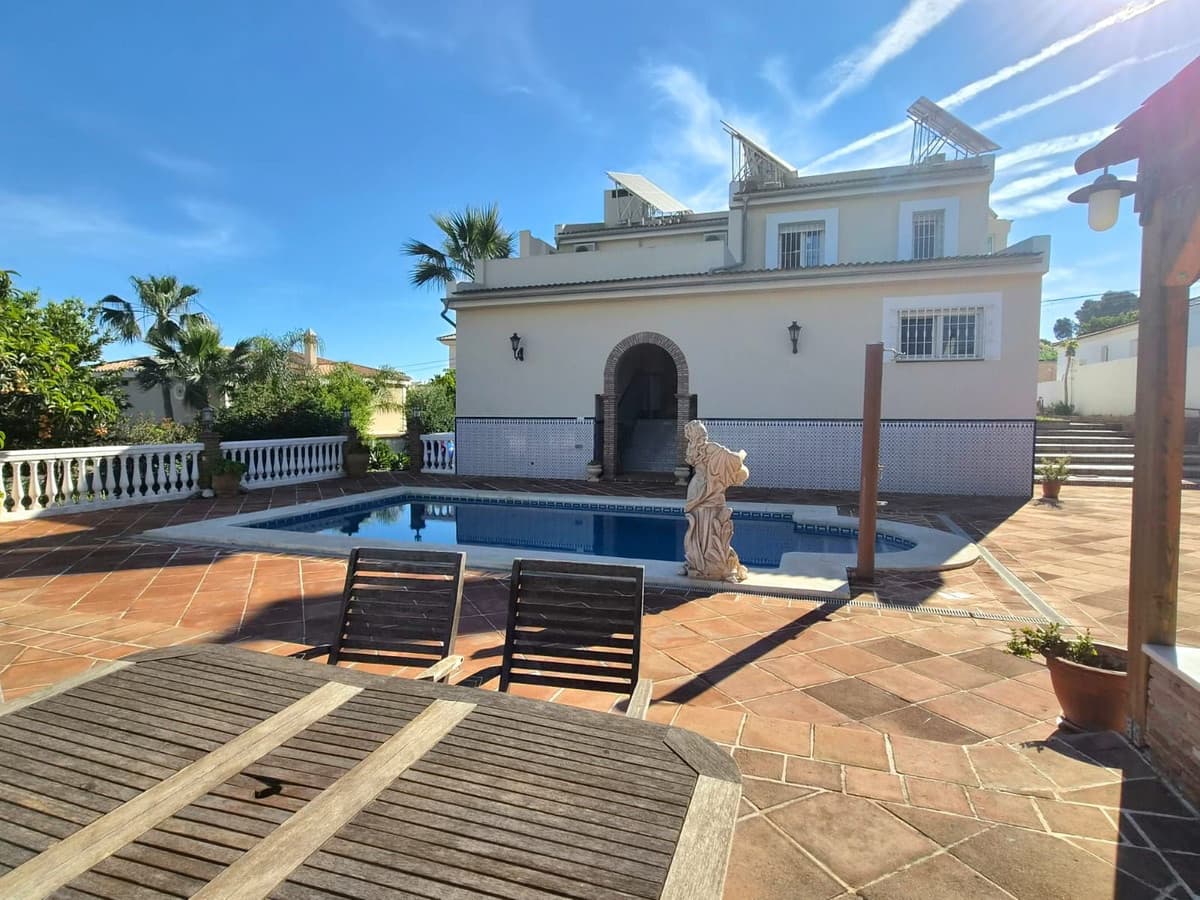 Detached Villa in Alhaurín de la Torre — photo 6 of 10