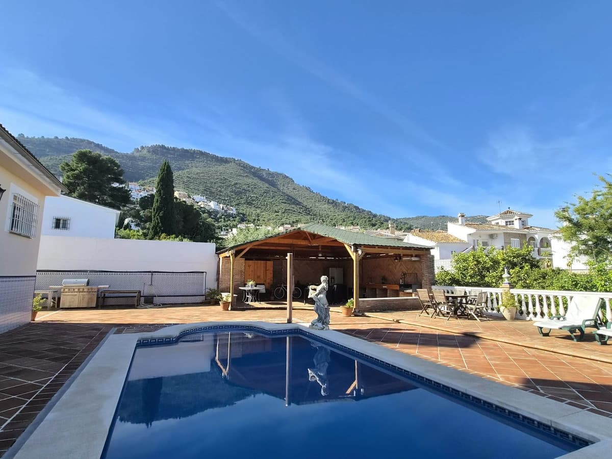 Detached Villa in Alhaurín de la Torre — photo 8 of 10