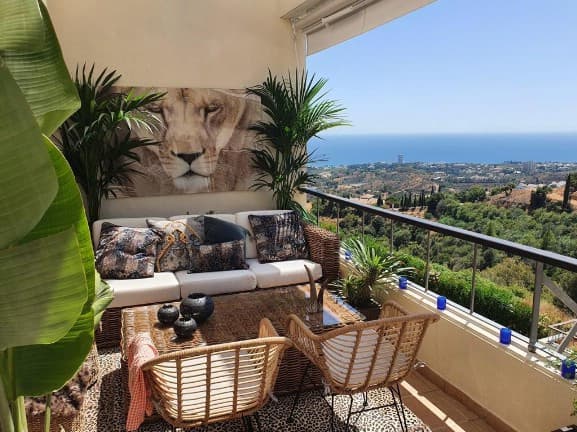 Middle Floor Apartment in Los Monteros — photo 1 of 10