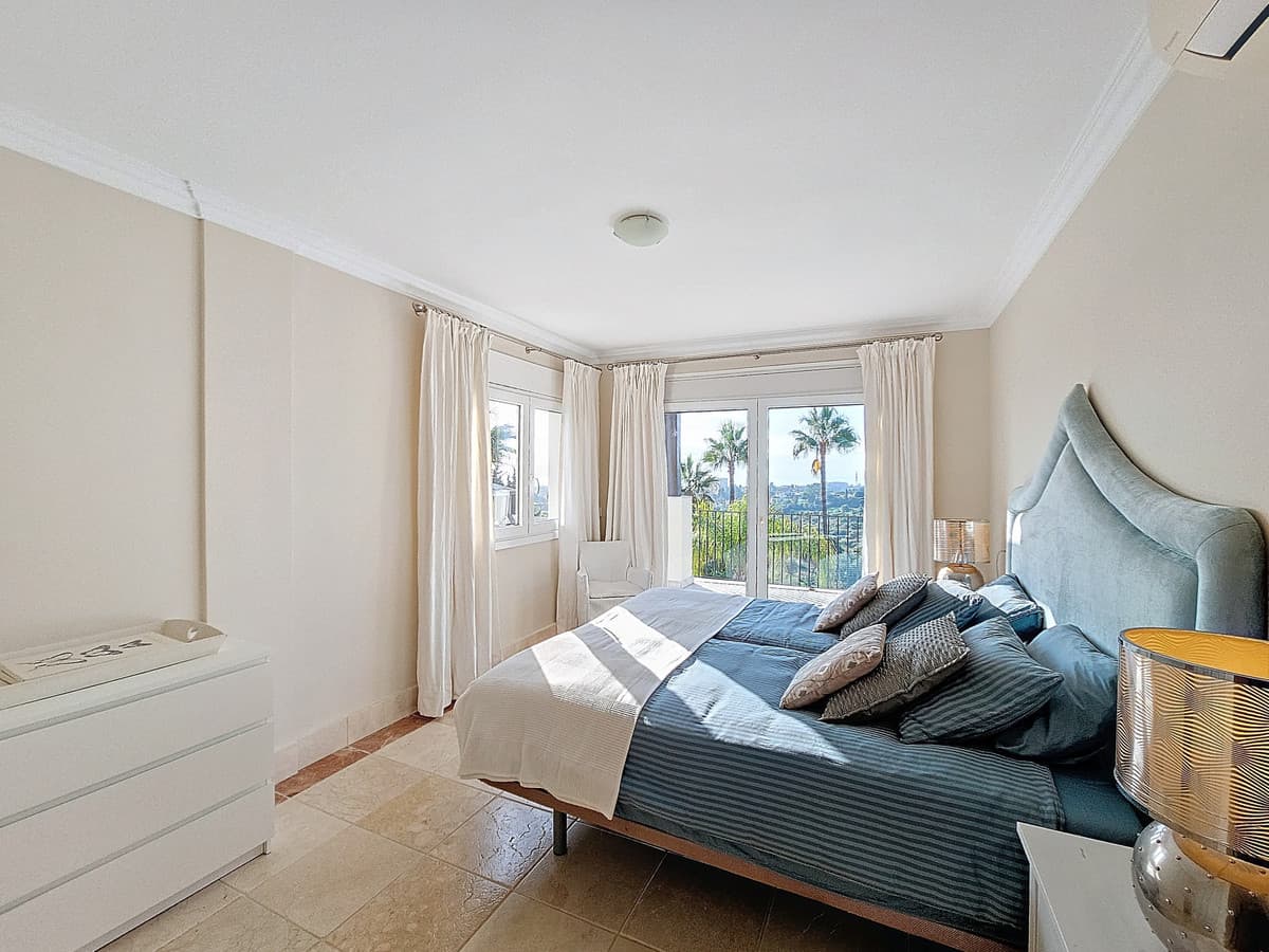Detached Villa in Estepona — photo 4 of 10