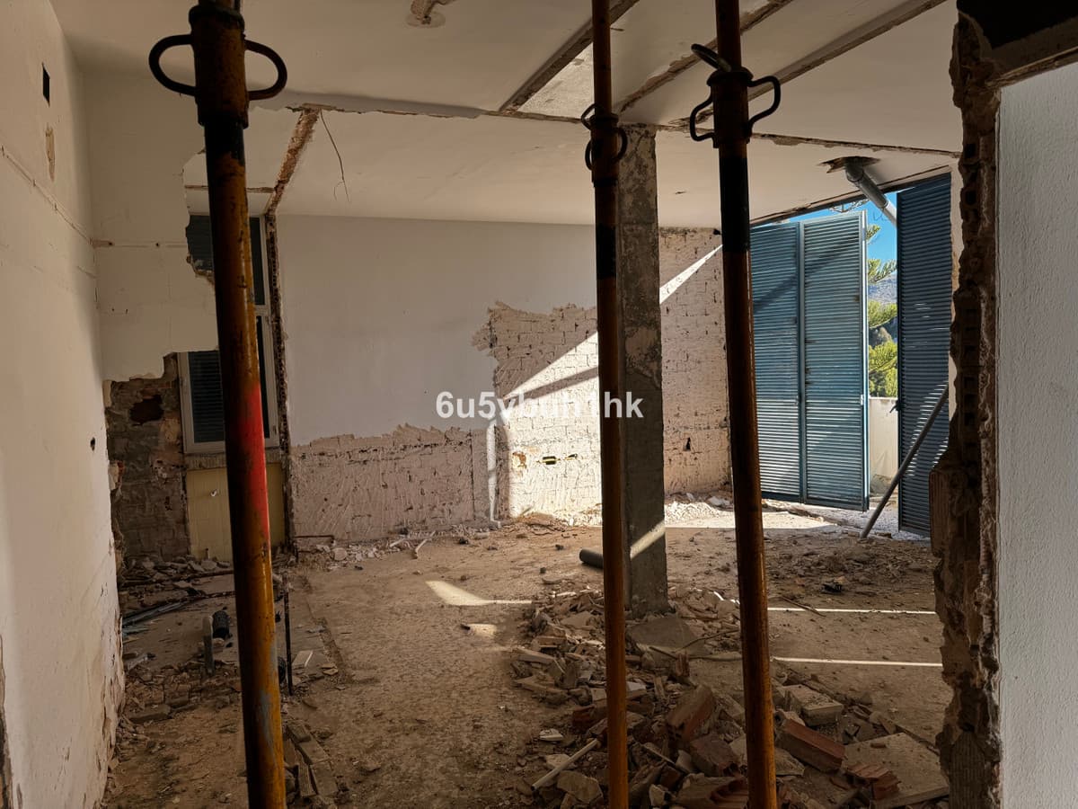 Detached Villa in El Candado — photo 2 of 10