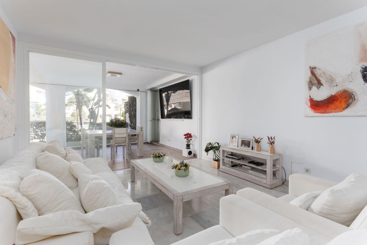Ground Floor Apartment in San Pedro de Alcántara — photo 9 of 10