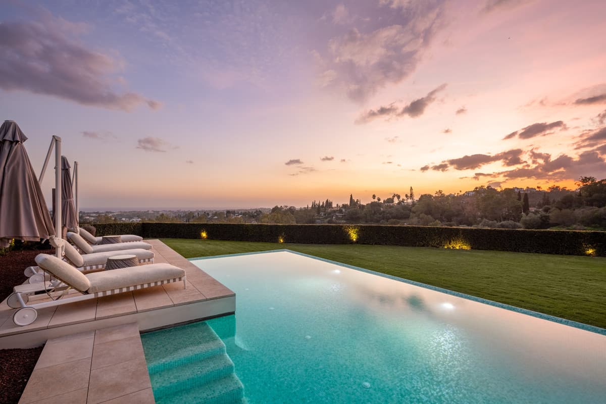 Detached Villa in La Quinta — photo 8 of 10