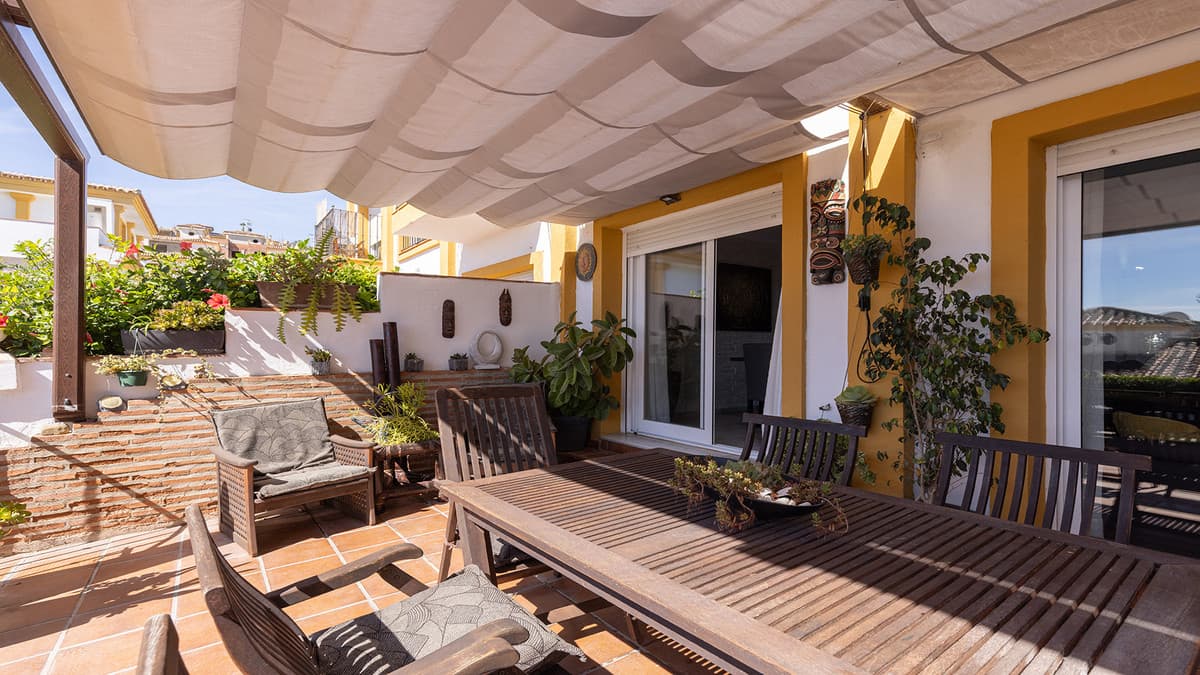 Townhouse in Manilva — photo 1 of 10