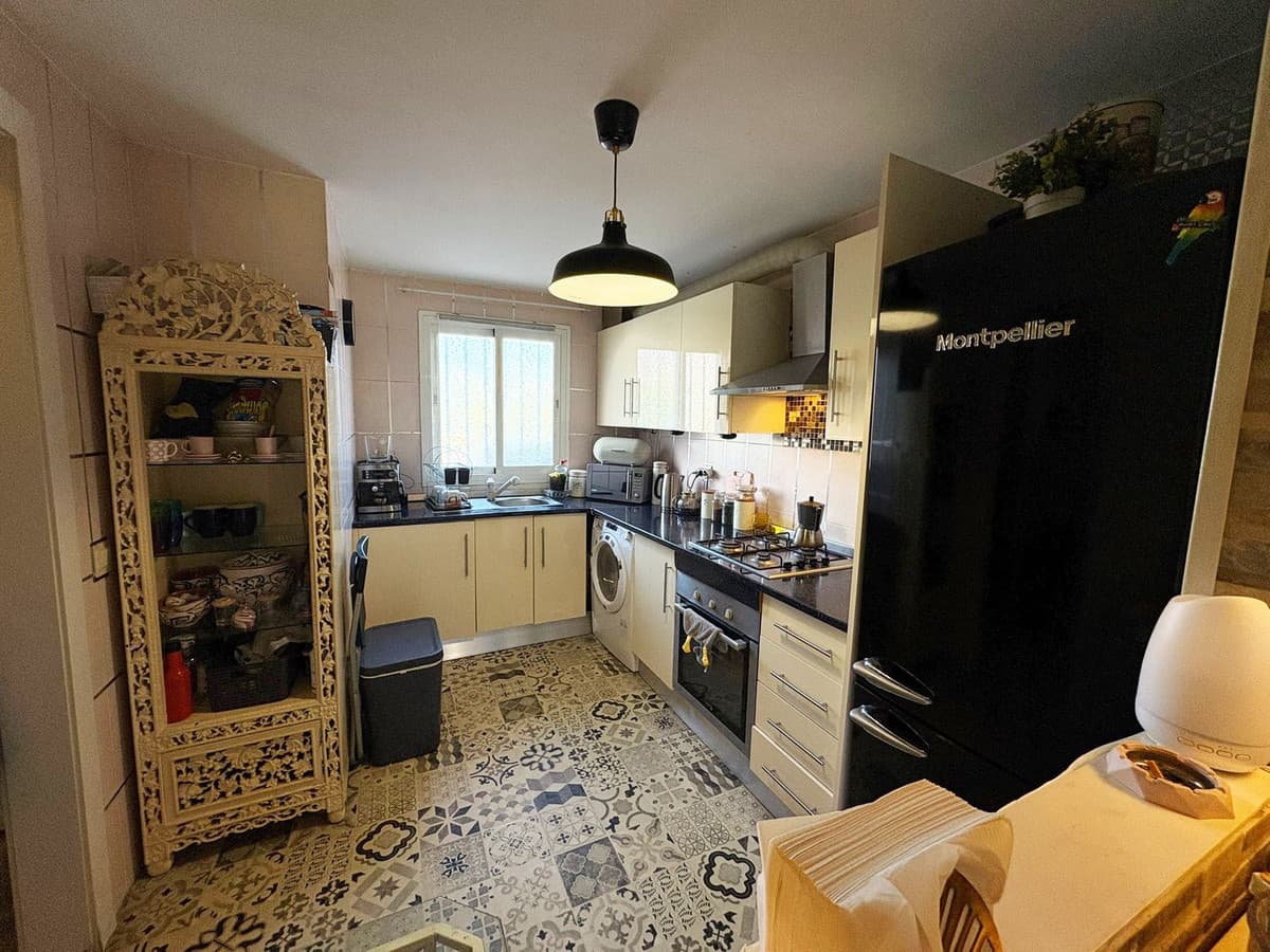 Semi-Detached House in Bel Air — photo 7 of 10