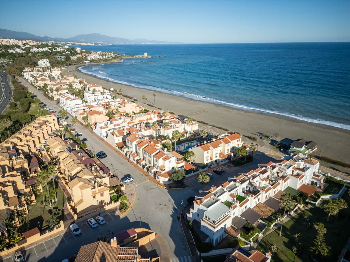 Semi-Detached House in Casares Playa — photo 8 of 10