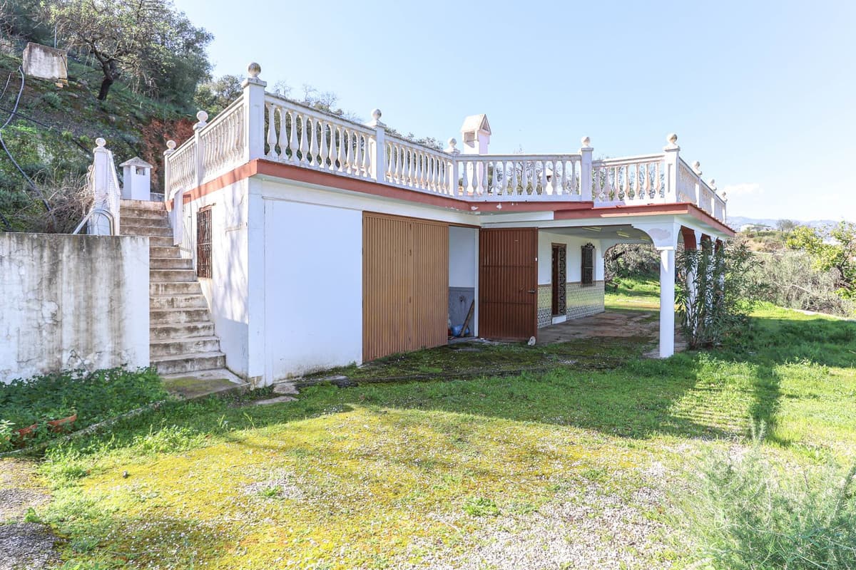 Cortijo in Guaro — photo 3 of 10
