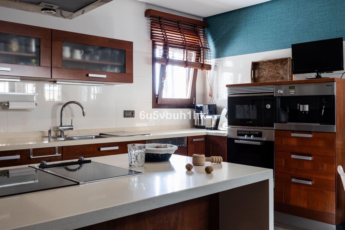 Detached Villa in Málaga — photo 8 of 10