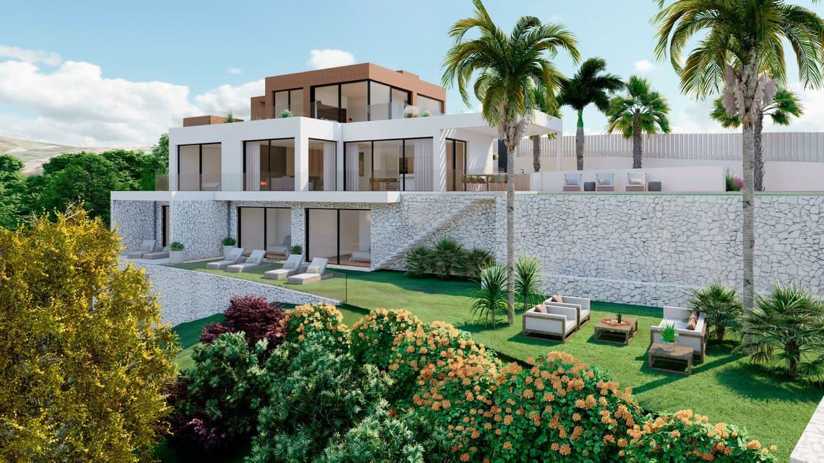 Detached Villa in Artola — photo 1 of 10