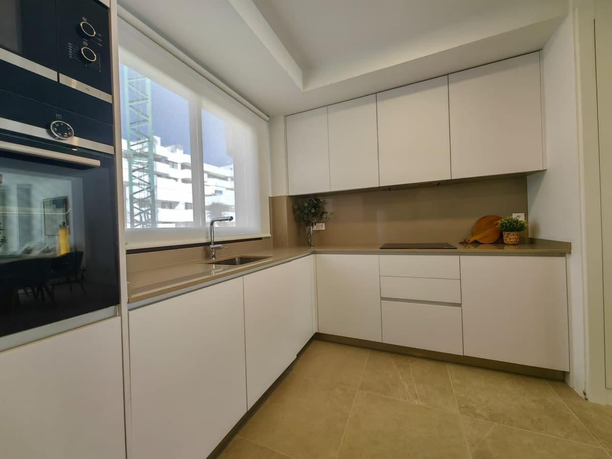 Ground Floor Apartment in Estepona — photo 3 of 10