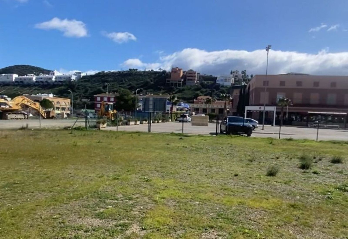 Residential Plot in Coín — photo 1 of 5
