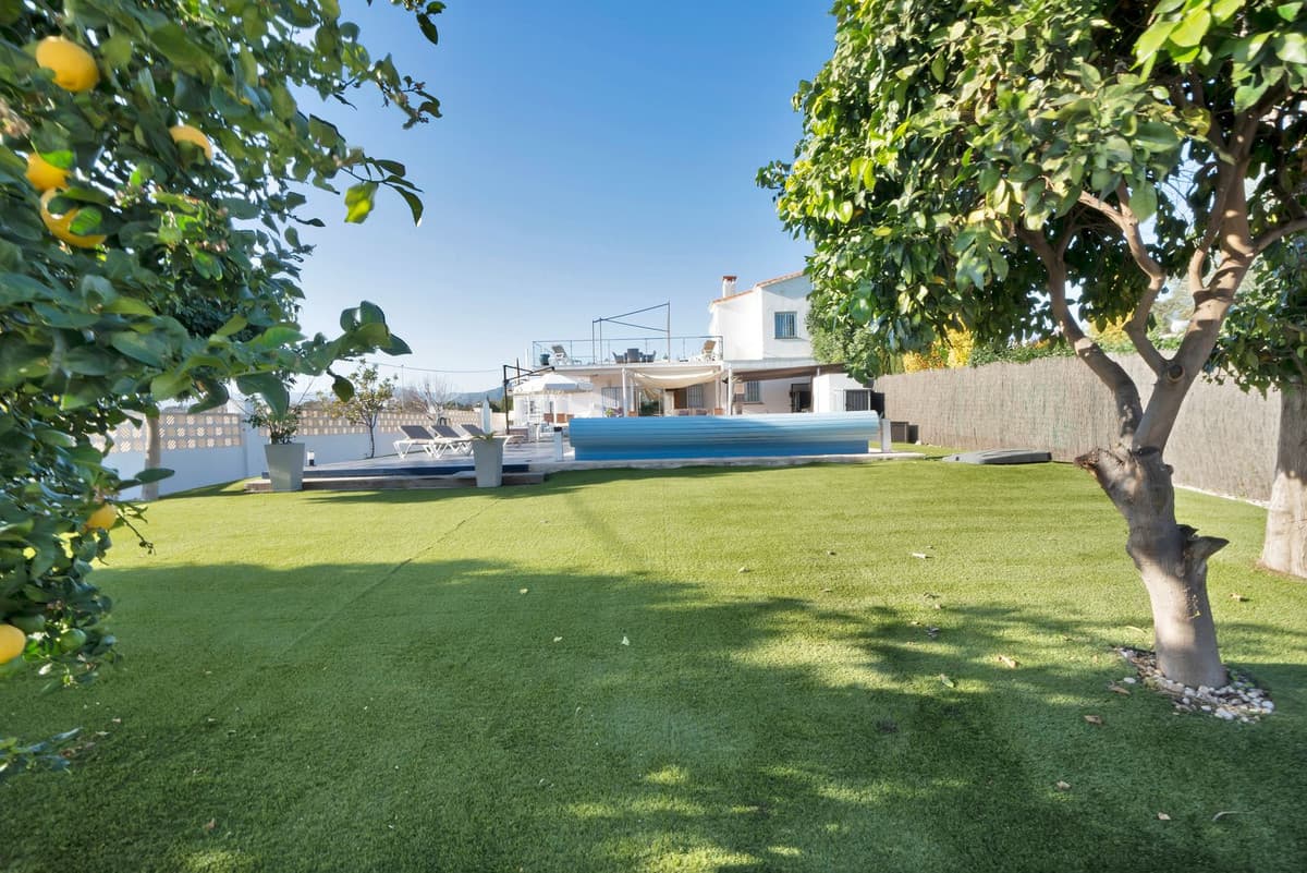 Detached Villa in San Pedro de Alcántara — photo 2 of 10