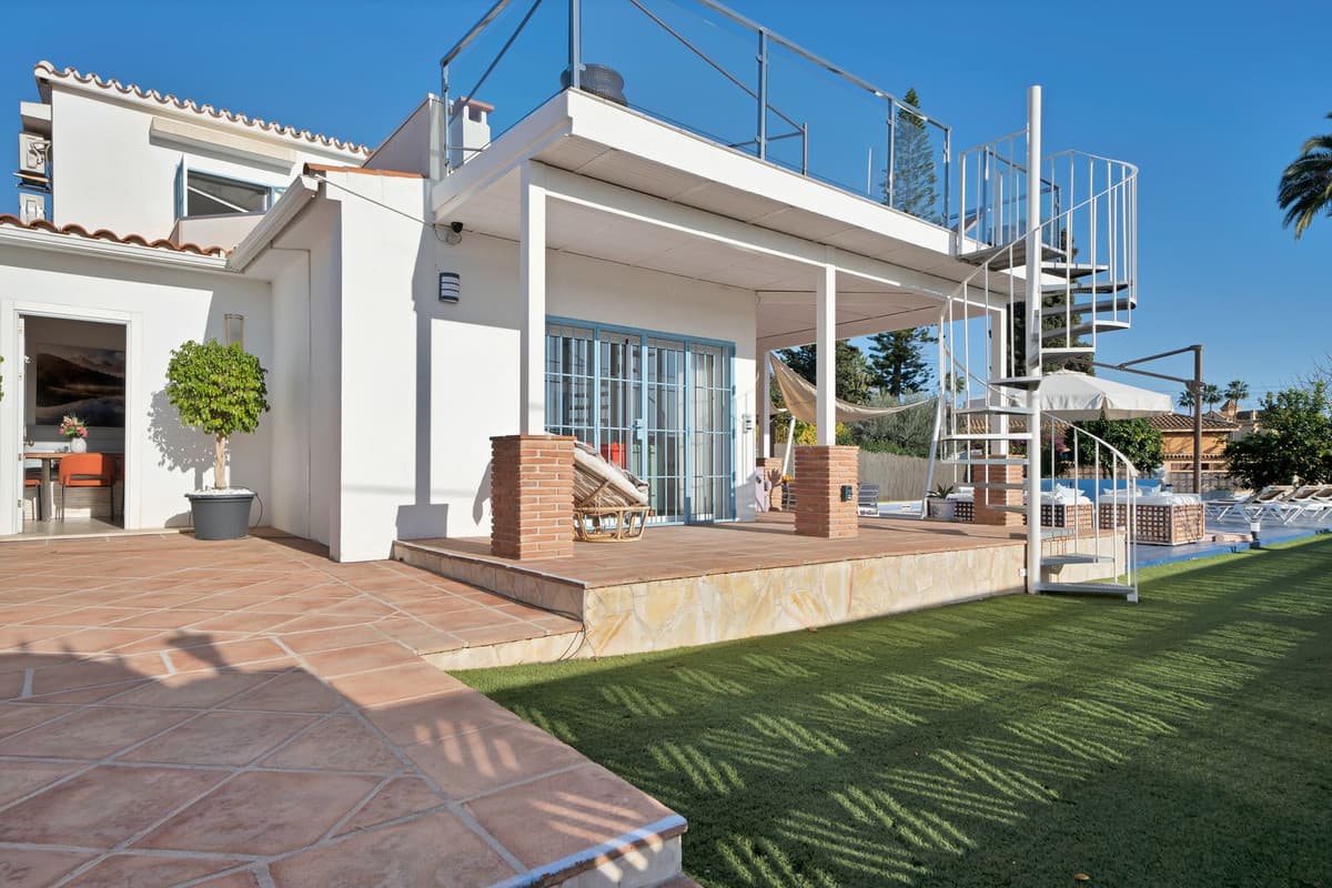 Detached Villa in San Pedro de Alcántara — photo 3 of 10