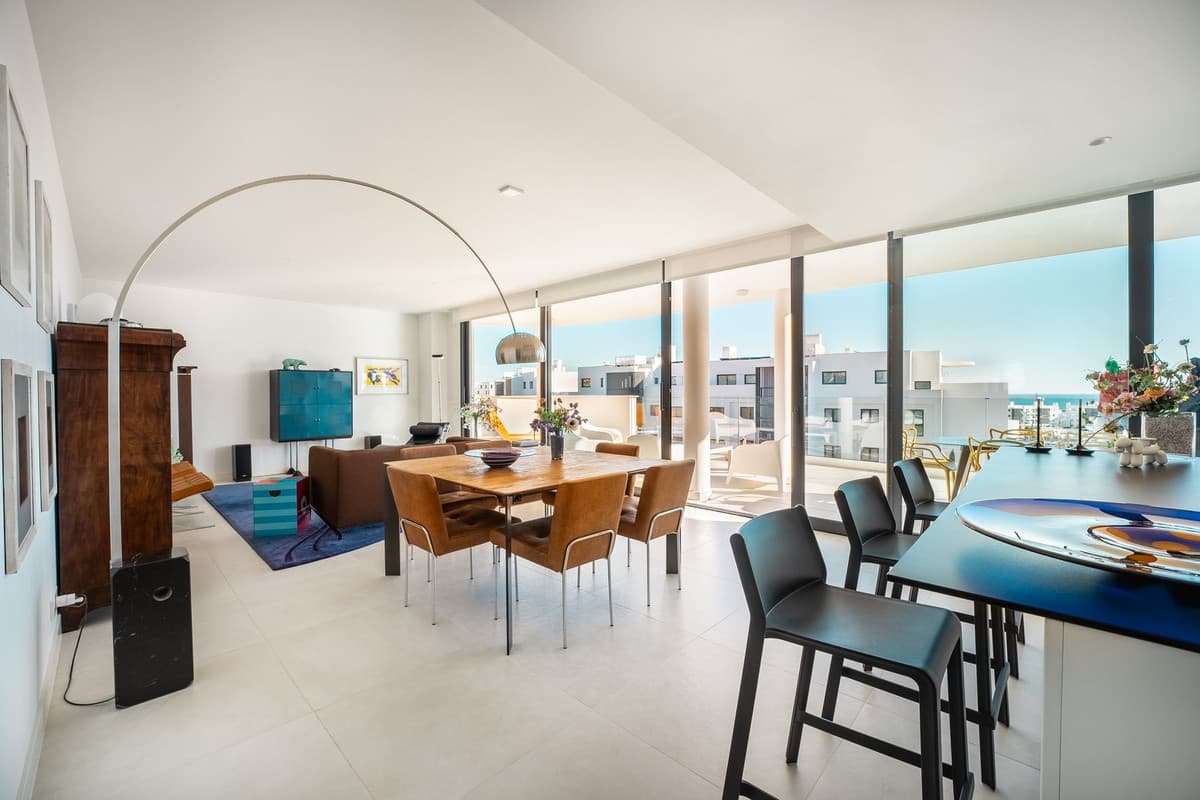 Middle Floor Apartment in Fuengirola — photo 1 of 10