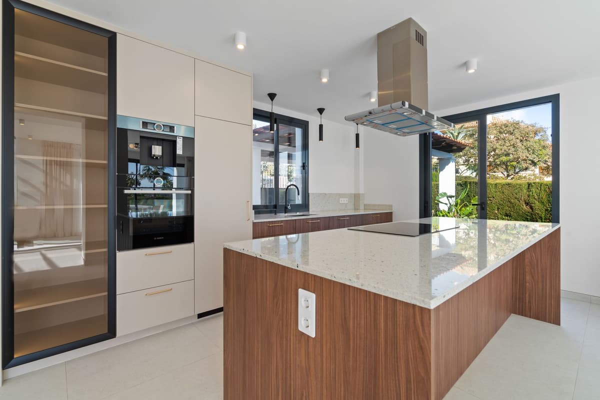 Detached Villa in Elviria — photo 9 of 10